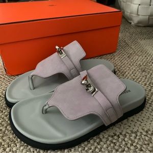 NEW Women’s Sz. 6 lt. Lavender/ Grey slide sandal